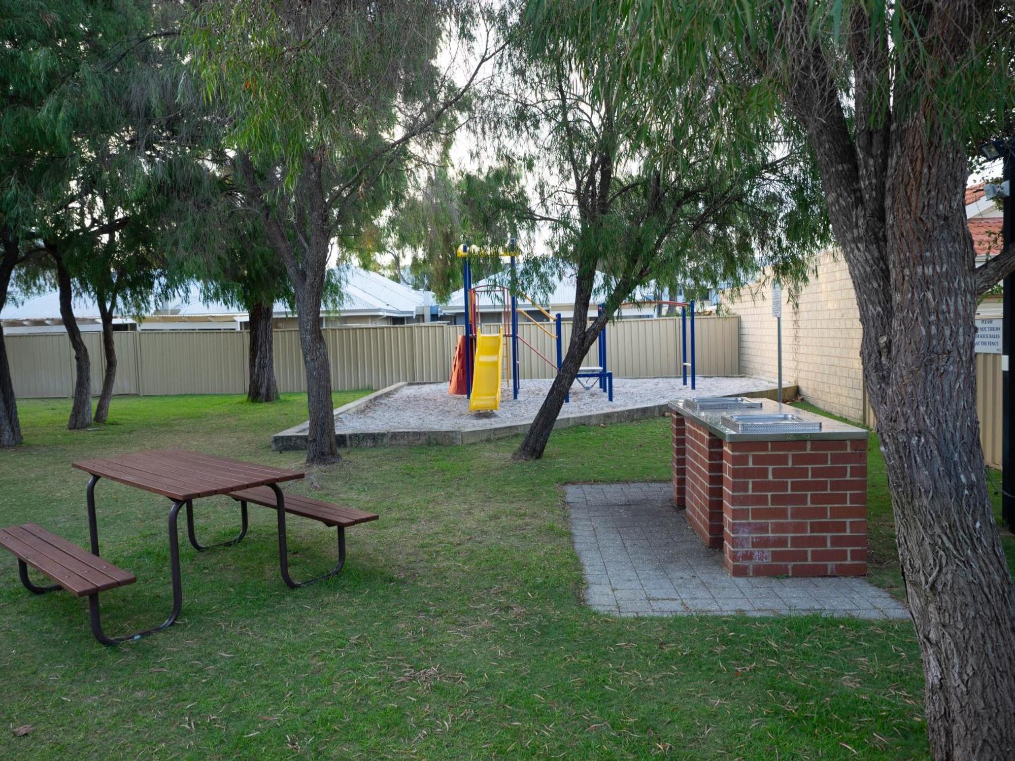 Fortyone - Oceanside Retreat Busselton Esterno foto